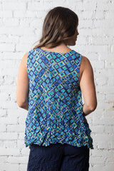 Crimped Crepe Geometric Print V-Neck Tank- 115126 - Size L