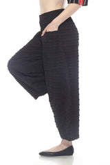 Textured Pucker Weave Crop Pant in Black - P3732