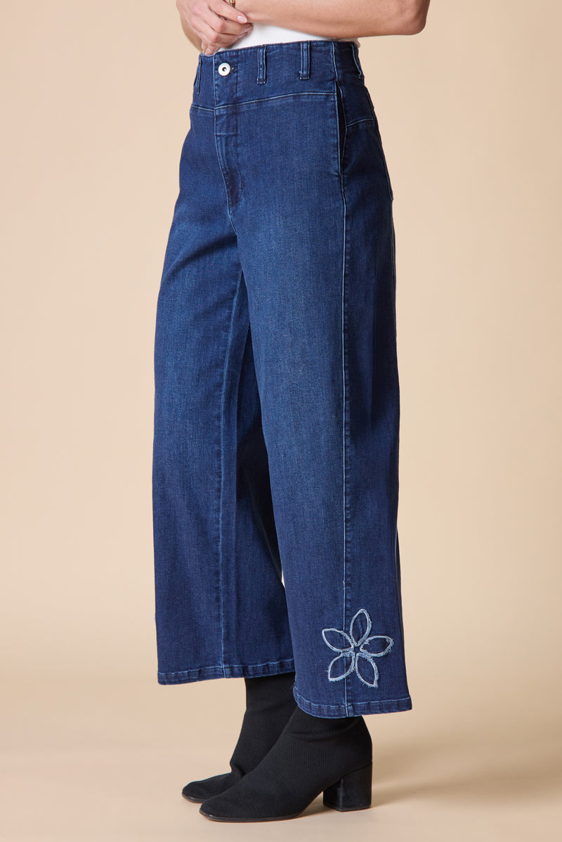 Stretch Denim Tossed Flower Jean - 11464