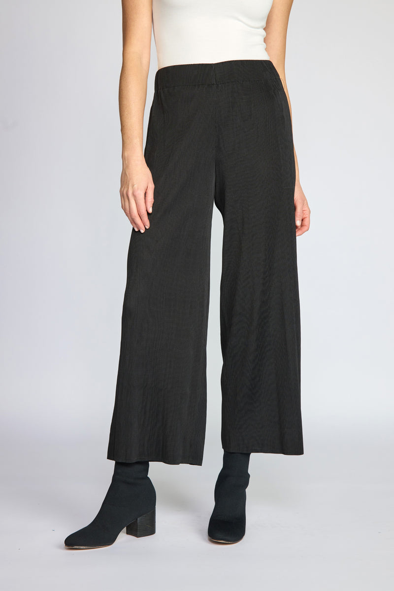 Solid Occasion Pant by Olivia by Habitat in Black