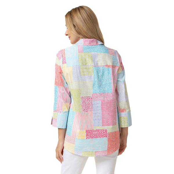 The Shaped Shirt in a Colorful Organic Patchwork Print - 15324