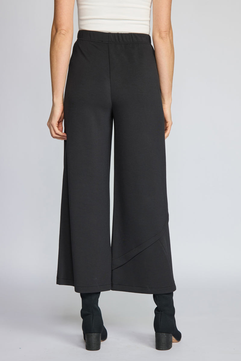 Solid Crossroads Pants by Olivia by Habitat in Black