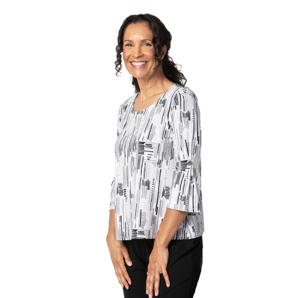 Habitat Core Travel Knit Print Top in Dove - 55621-DV