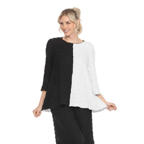 Colorblock Pucker Top in Black & White - 4007-BW