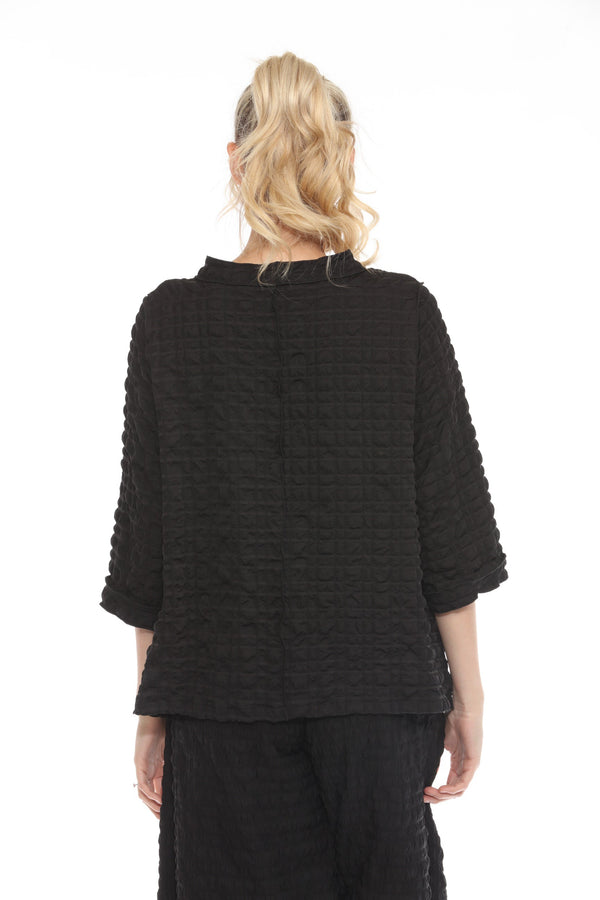 Colorblock Pucker Weave Top in Black & White - 4026