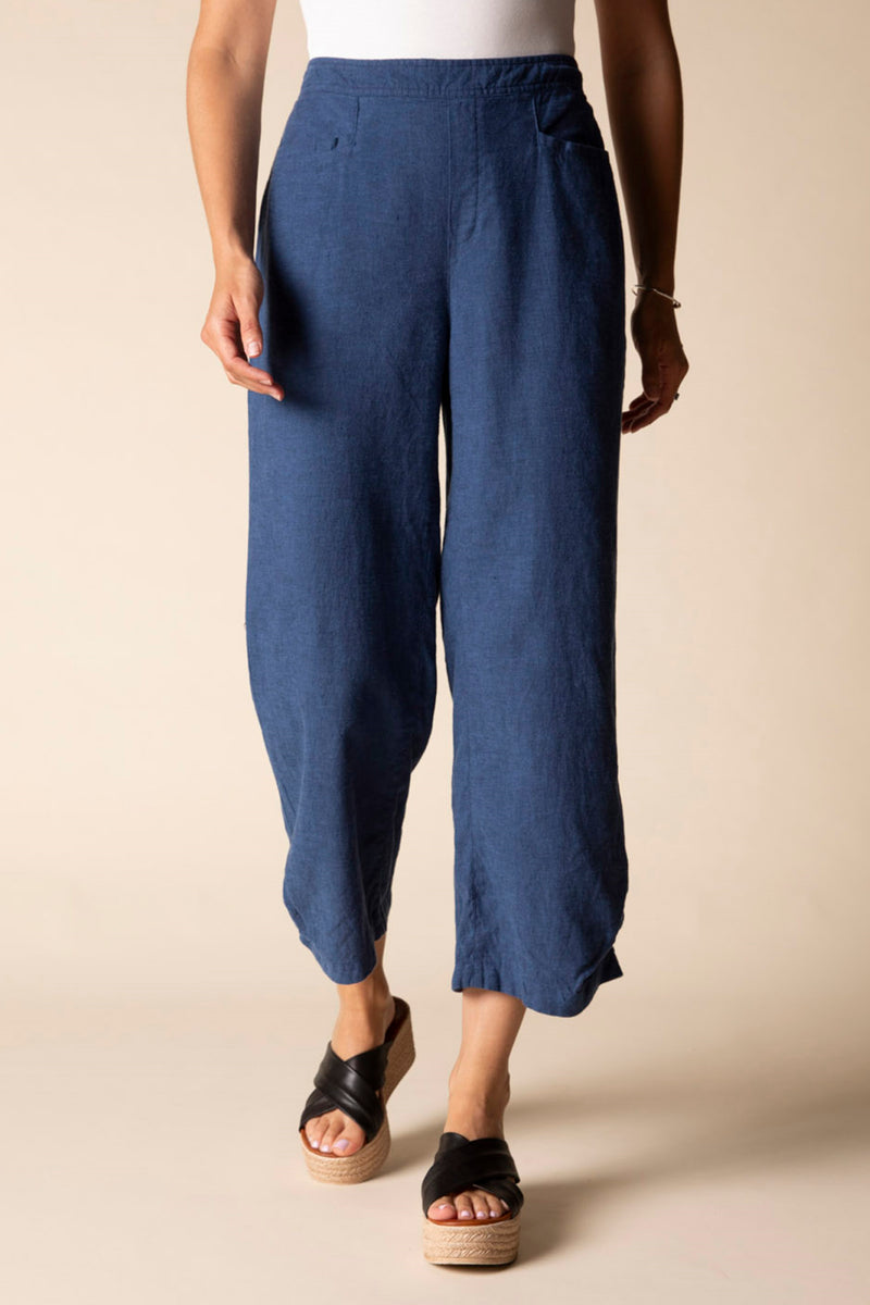 Summer Breeze Button Trim Capri  - 41576