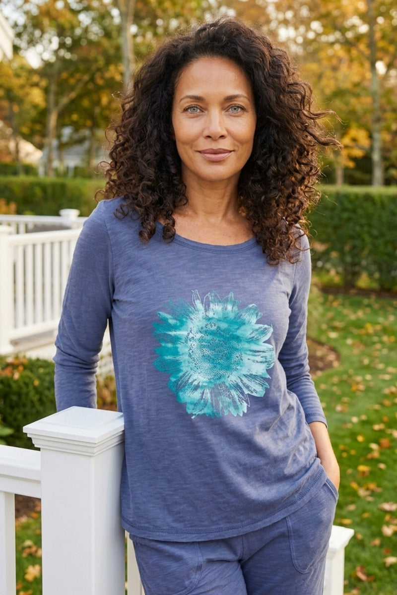 Sunburst Floral Tee — black