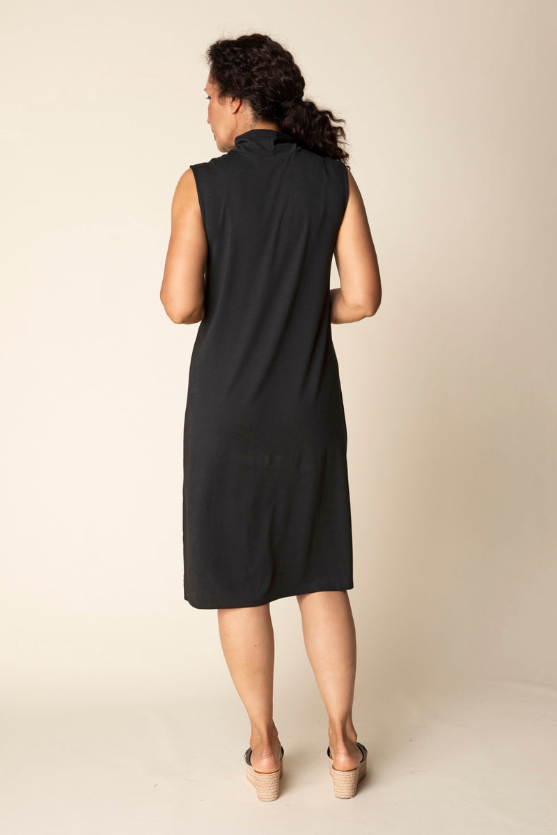 Core Travel Chelsea Dress - 55983