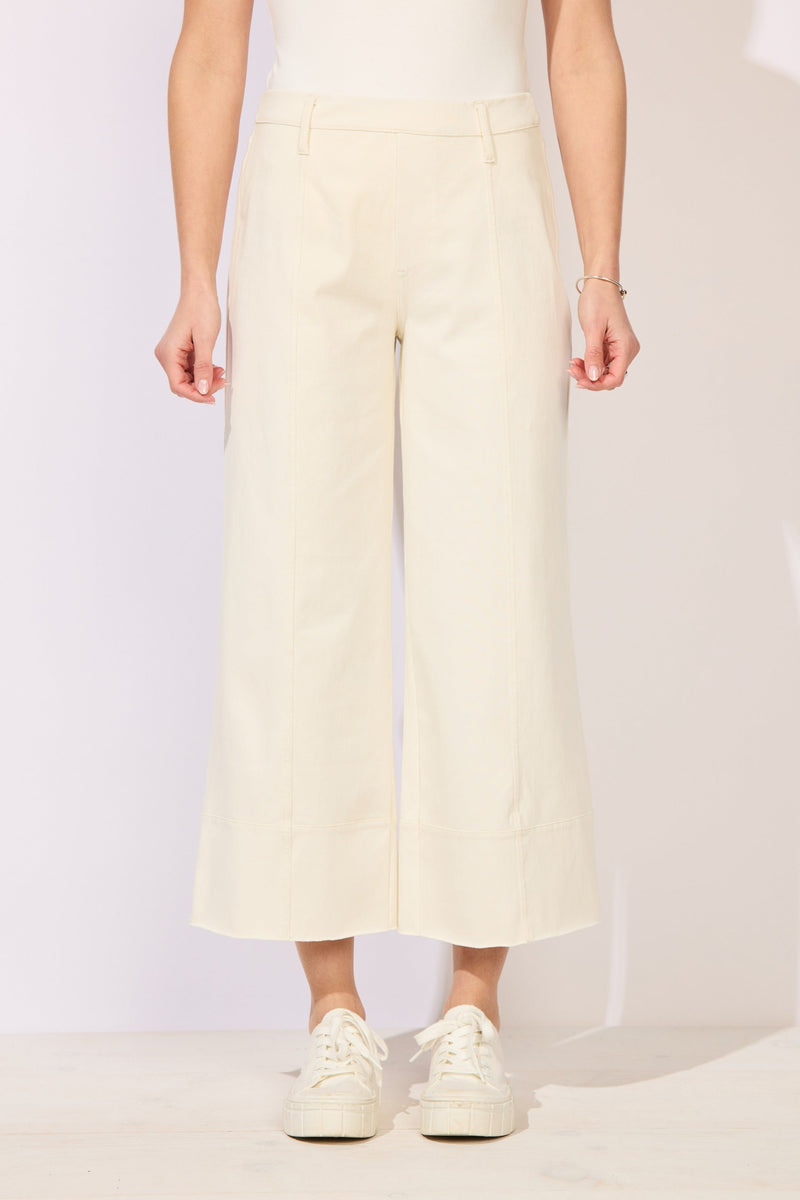 Comfort Knit Denim Chill Crop Jean (26"inseam) — mediumwash