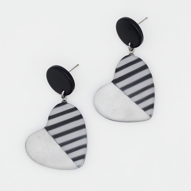 Silver Stripe Frosted Heartstrings Earring