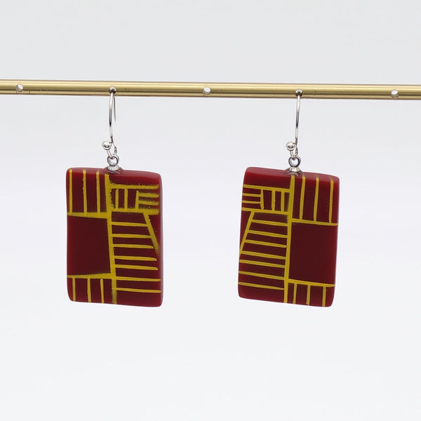 Burgundy Geovibe Drop Earring
