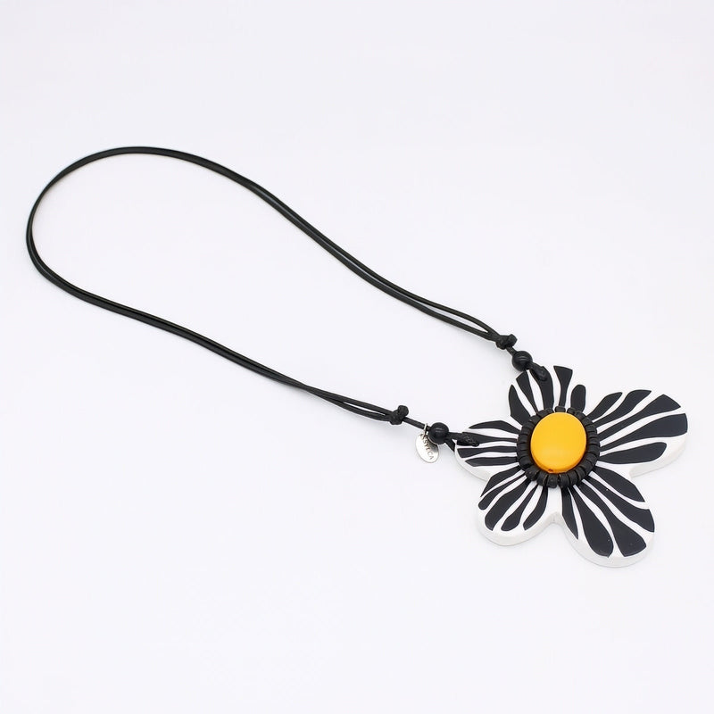 Bumble Blossom Daisy Pendant
