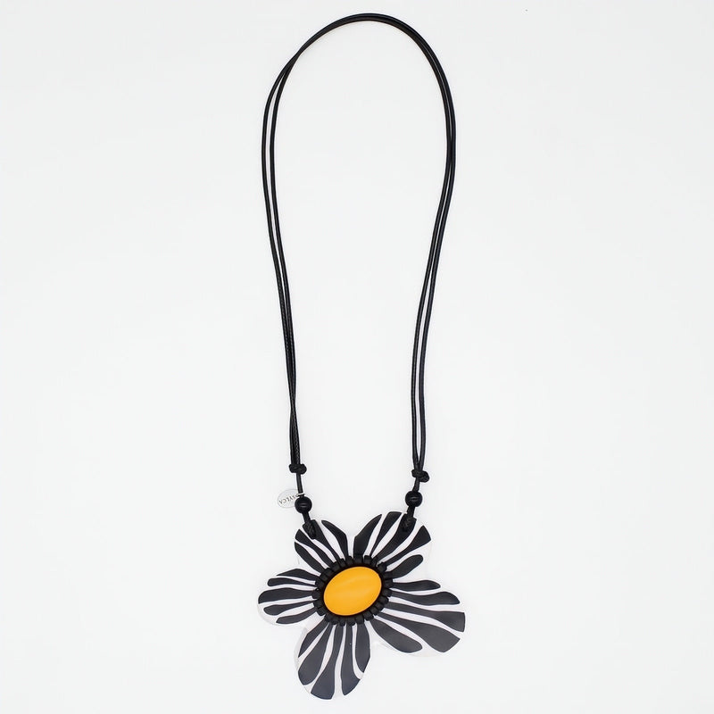 Bumble Blossom Daisy Pendant