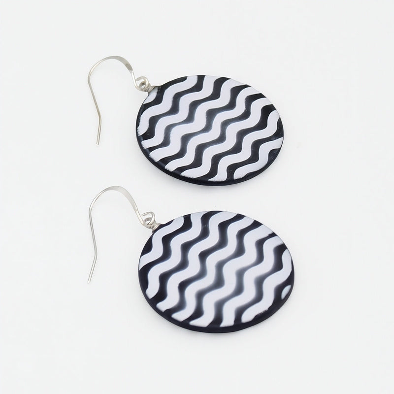 Black and White Wavy Resin Disc Earrings