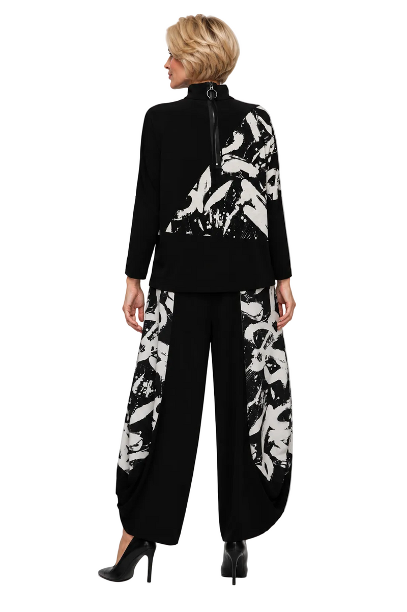 Artful Abstract Colorblock Top in Ivory/Black - 7580T-IV