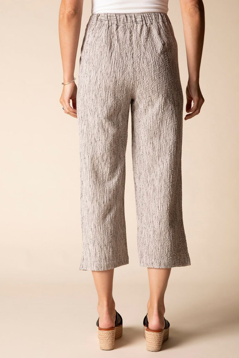 Crinkle Crepe Stripe Pleat Button Capris - 22776